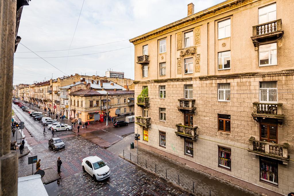 Avangard Kulisha 15 Apart Lviv Exterior photo